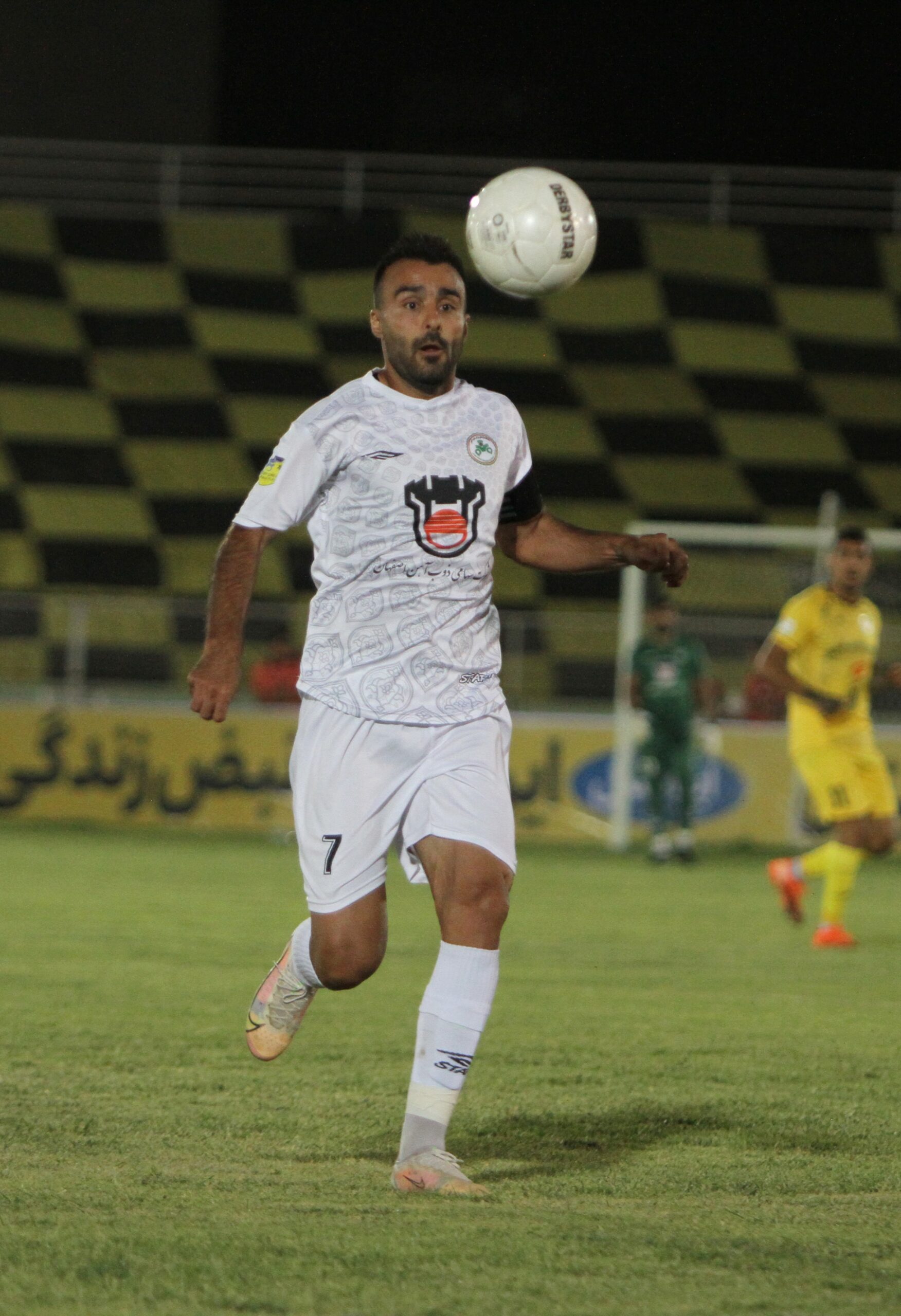 گزارش تصویری بازی فوتبال ذوب آهن و فجر شیراز